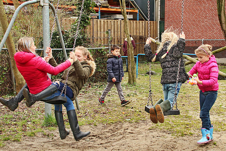 Paaseieren zoeken en spelmiddag_32
